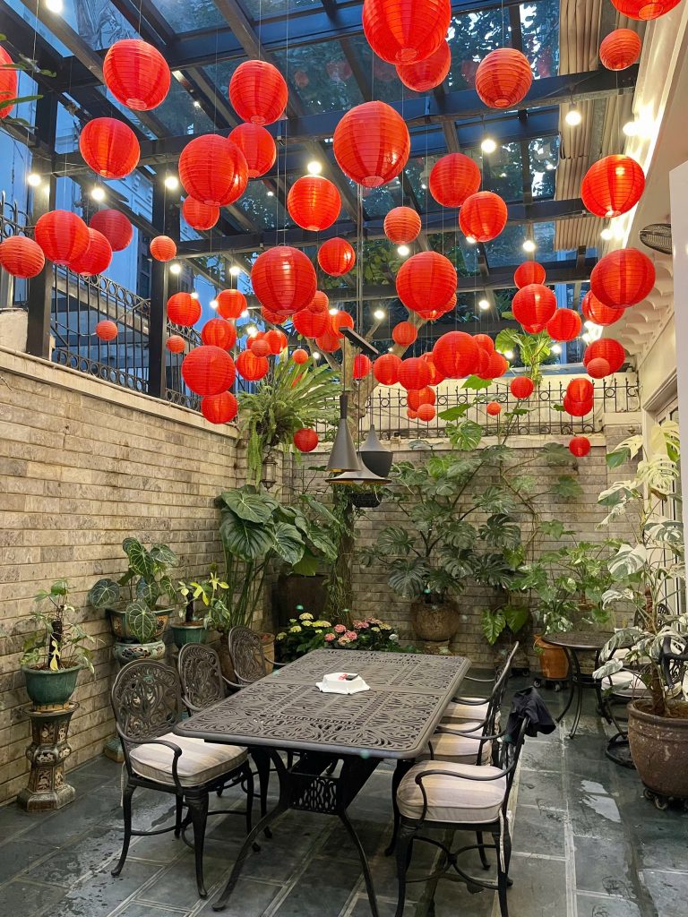 Biệt thự sân vườn Ciputra | Không gian xanh cao cấp với kiểng lá độc đáo