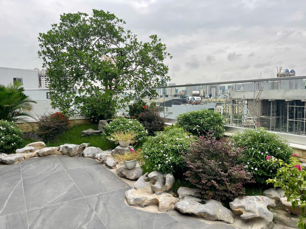 Cảnh Quan Lô Gia 40m2 Tại The Manor Central Park – Thiết Kế Hiện Đại Rực Rỡ Ưa Nắng