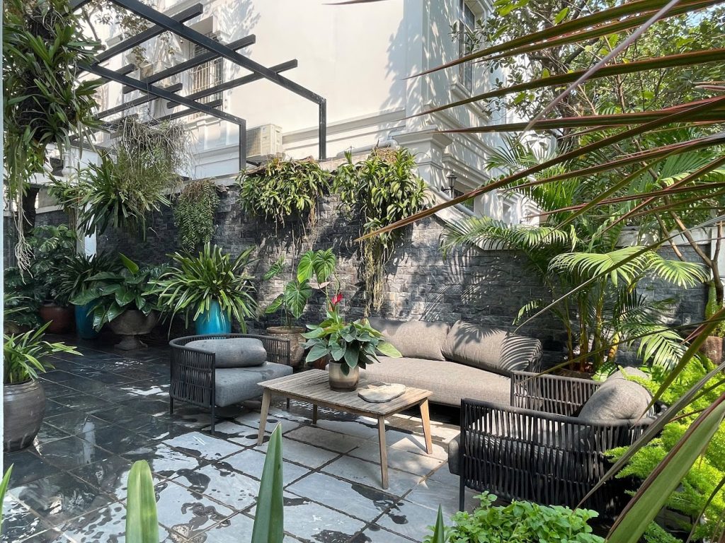 Thiết Kế & Thi Công Sân Vườn Biệt Thự Ciputra Tây Hồ – Cảnh Quan Nhiệt Đới Hiện Đại